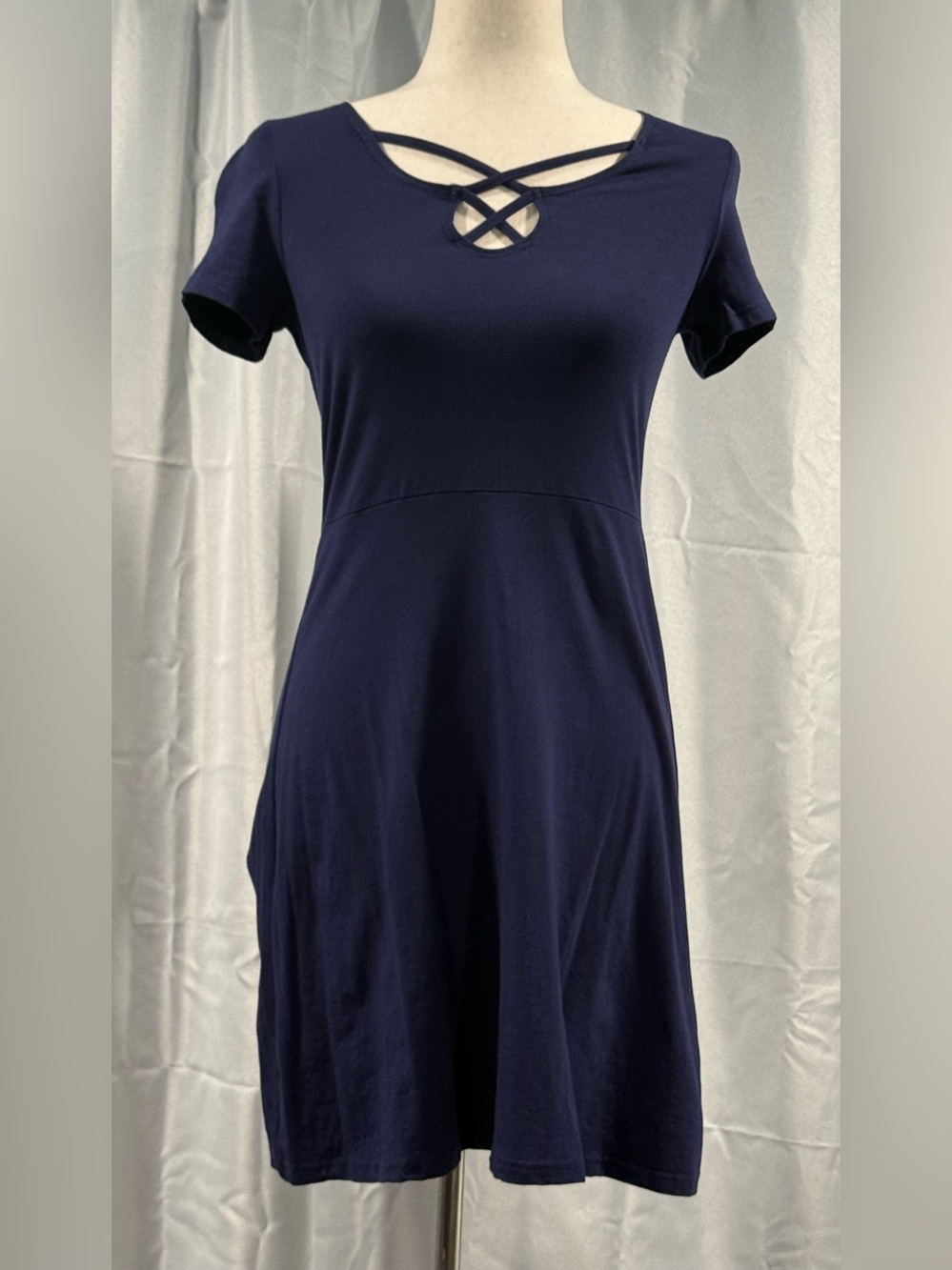 Crisscross Neck Short-Sleeve Midi Dress in Navy